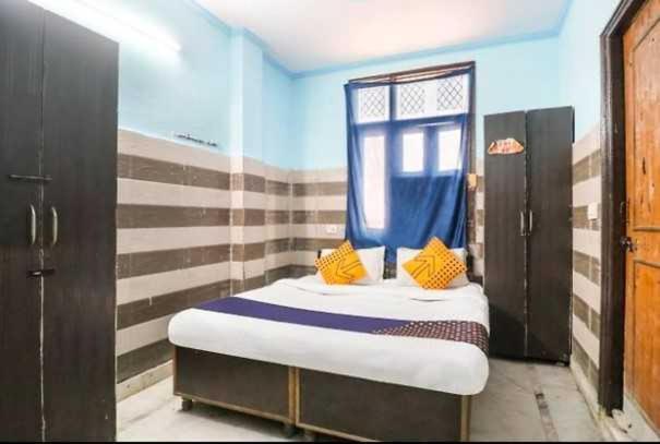 Hotel O A2z New Delhi